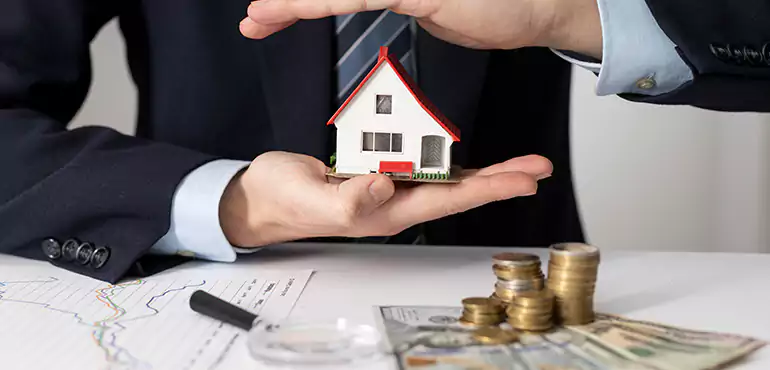 Who Do We Buy Houses From in Alexandria, VA?